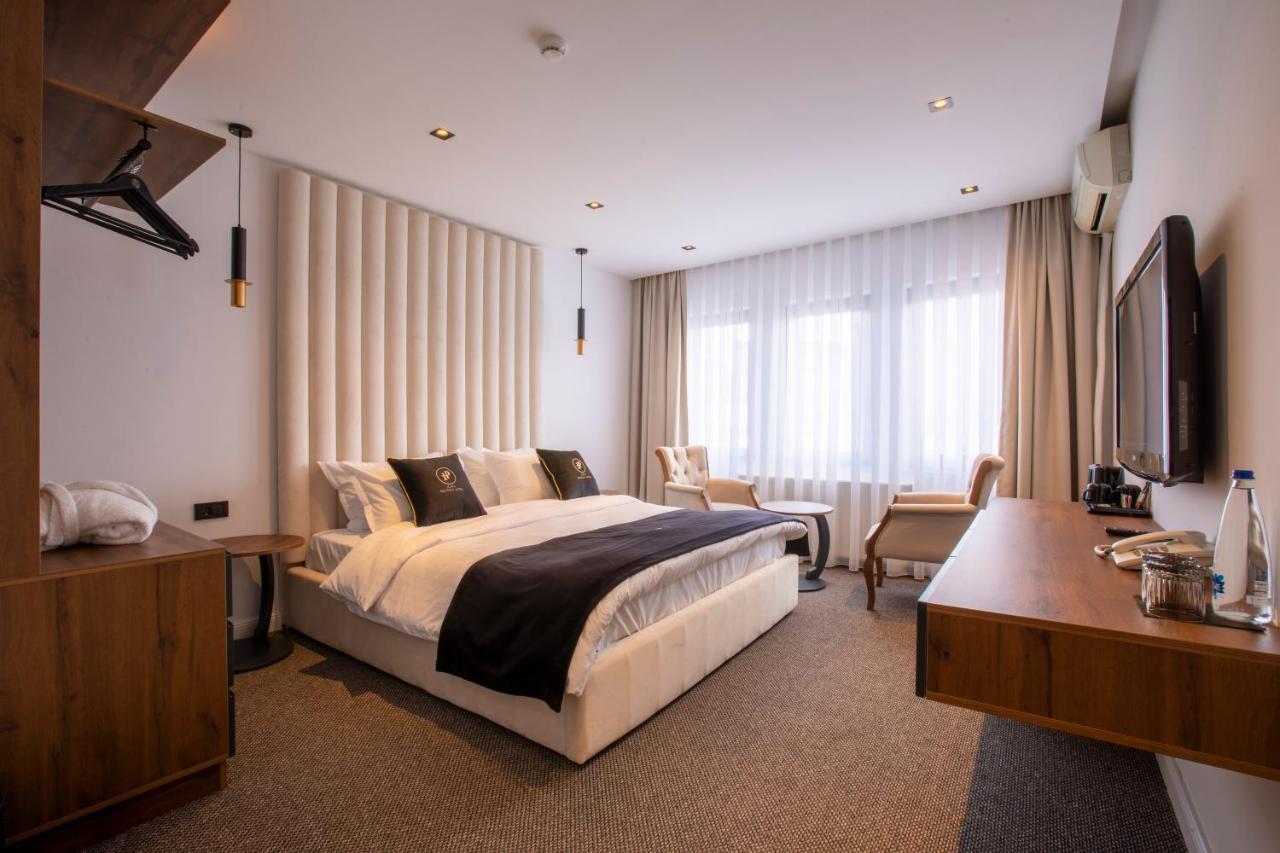 Plaza Boutique Hotel Pristina Buitenkant foto