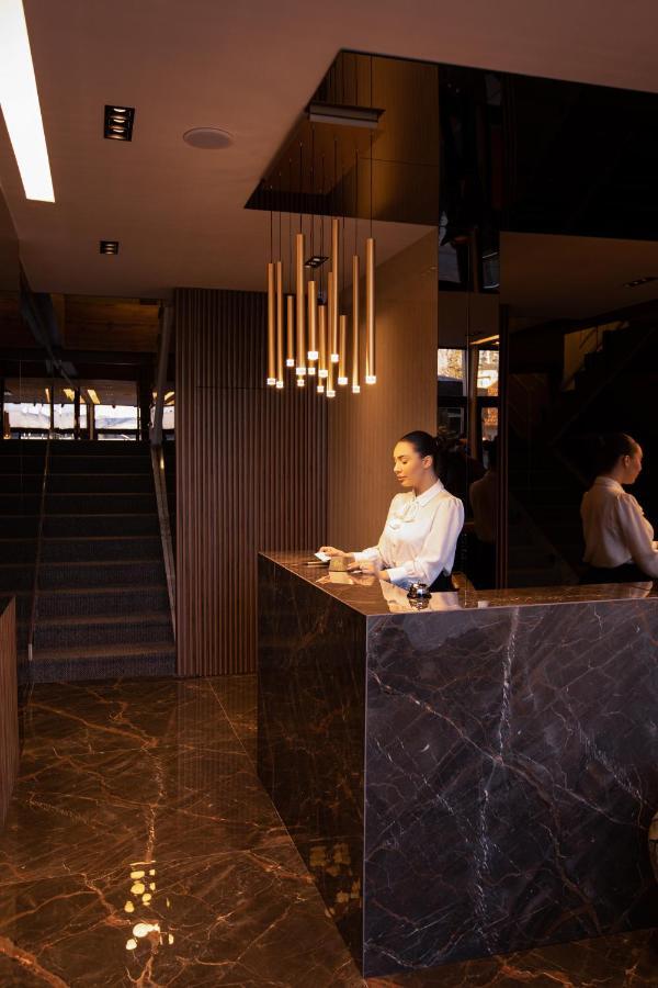 Plaza Boutique Hotel Pristina Buitenkant foto