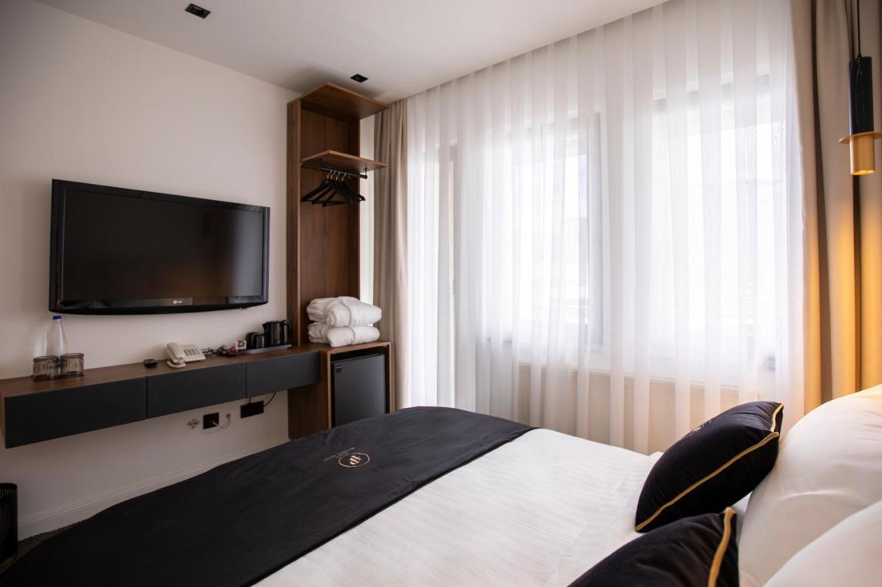 Plaza Boutique Hotel Pristina Buitenkant foto